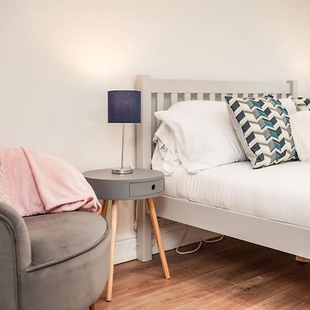 Newly Renovated Modern 4 Bed 3 Bath Apartment London Exterior photo